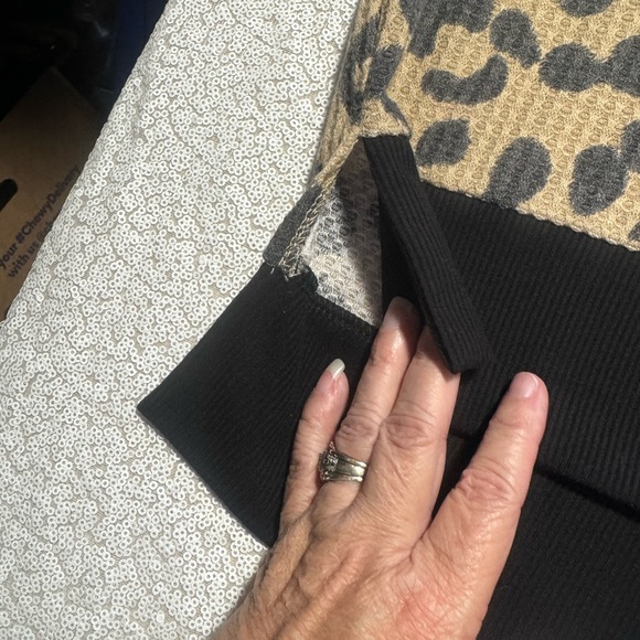 Leopard Camo Print Animal Print Drop shoulder oversized Shirt (1AB0015) - Picture 5 of 9